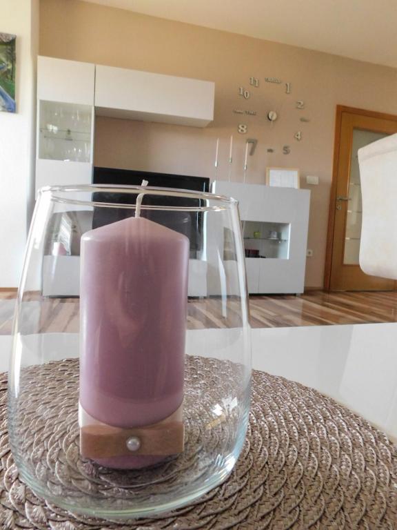Apartman Lara u Otočcu — Kuhinja i blagovaonica